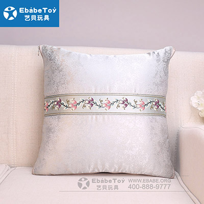 <b>印花抱枕被 家庭抱枕被 批量定做</b>