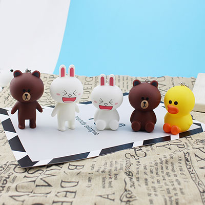 <b>可妮兔布朗熊莎莉鸡搪胶挂饰订制</b>